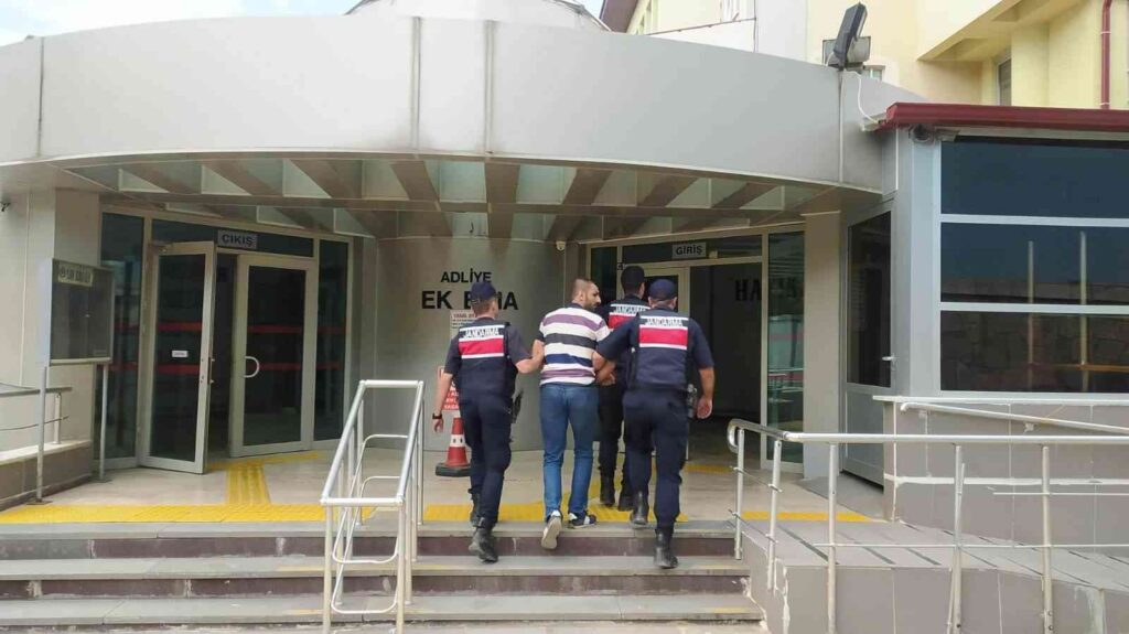 10 yıl kesinleşmiş hapis cezası bulunan firari sanık yakalandı