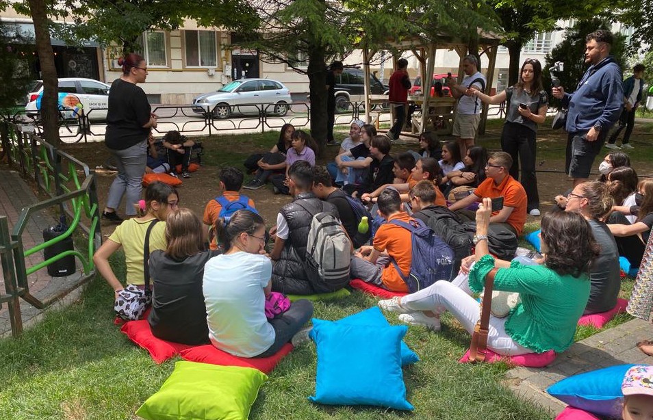 3 mahallede 100 çocuğa hakları öğretildi