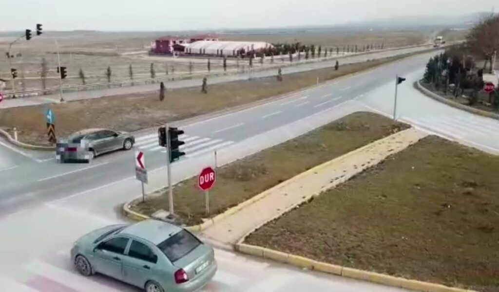 Denetim noktasından kaçtılar, drona yakalandılar