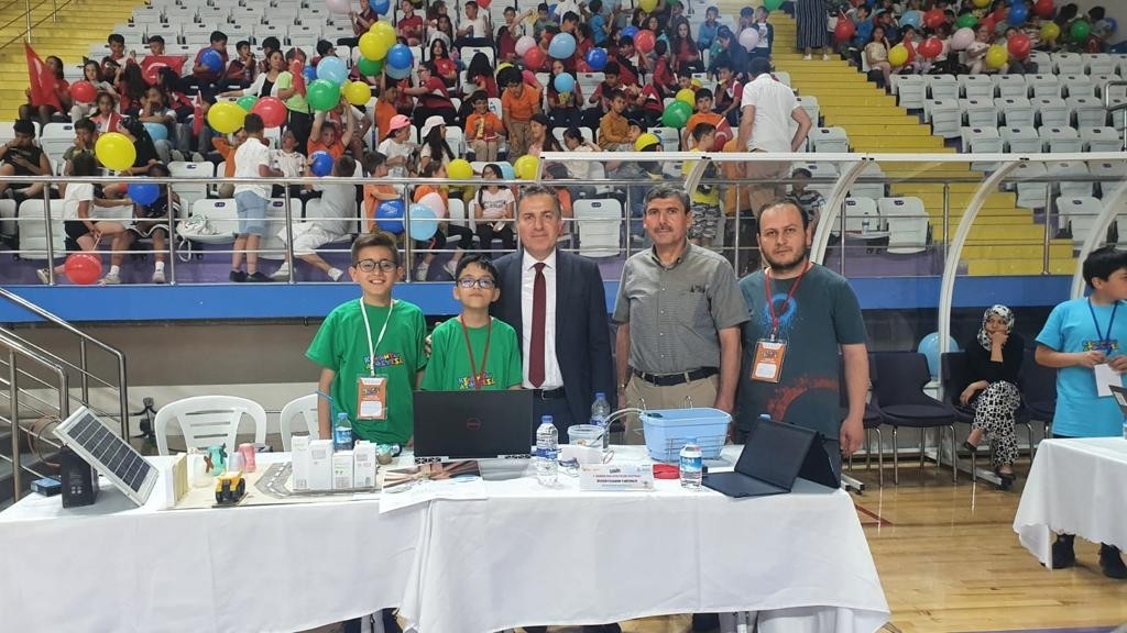 Dinarlı öğrenciler Kendin Yap Atölyeleri festivalinde yerini aldı