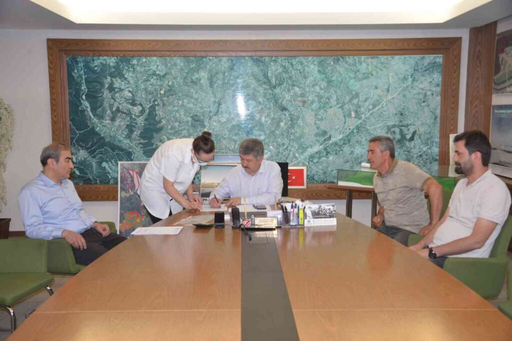 Gediz’de 36 adet termal konaklama birimleri sözleşmesi imzalandı