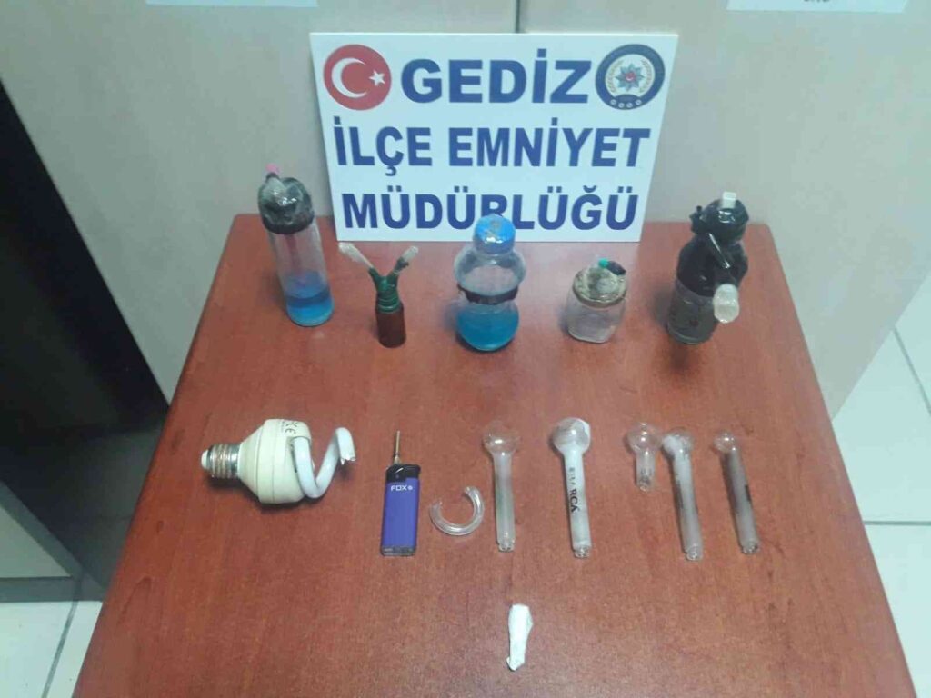 Gediz’de polis uyuşturucuya geçit vermiyor