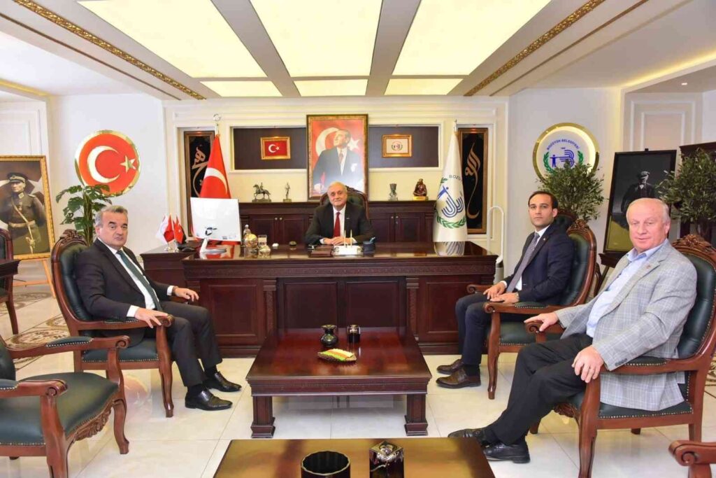 Kaymakam Öztürk ve Kaymakam Refiki Başkan Bakkalcıoğlu’nu ziyaret etti