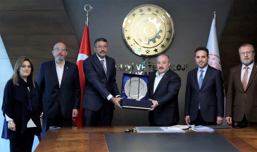 Kütahya heyeti, taleplerini Bakan Varank’a iletti