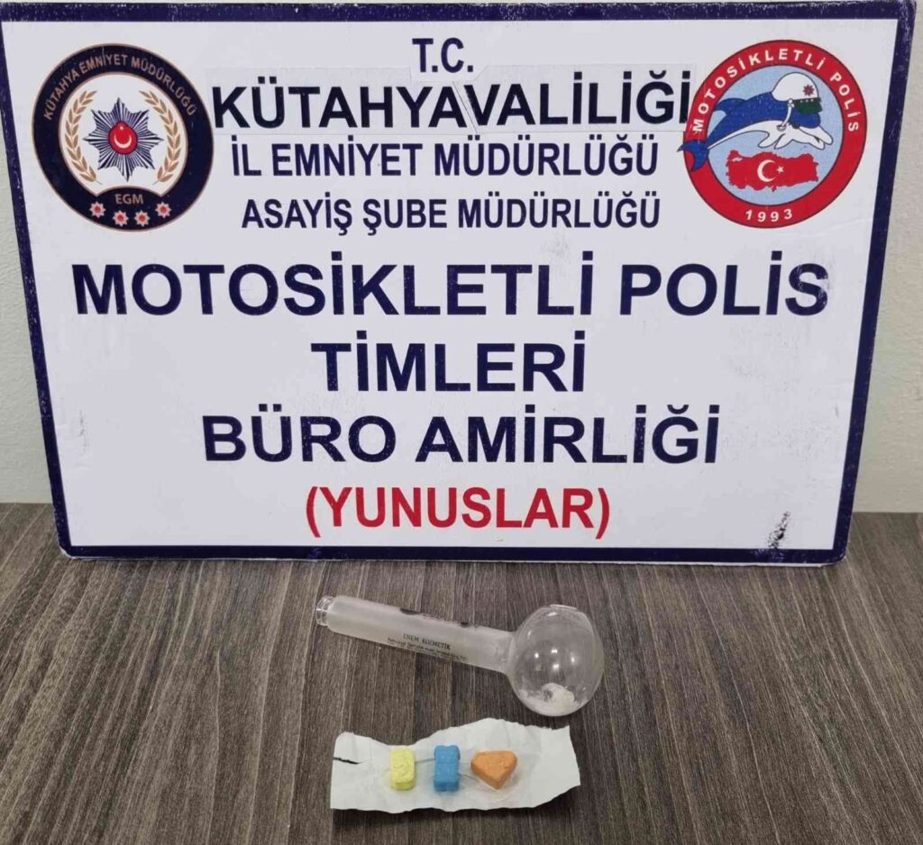 Kütahya’da aranan şahıs uyuşturucuyla yakalandı
