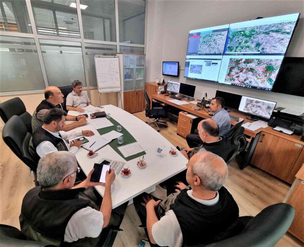 Kütahya’da orman yangınlarıyla mücadelede son teknoloji kullanılıyor