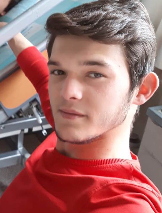 Simav’da karayolunda bir gencin cansız bedeni bulundu