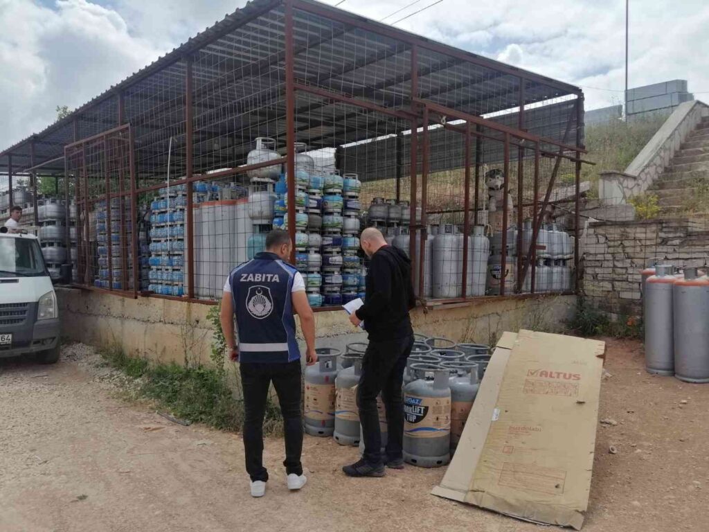 Zabıtadan gübre ve tüp satışı yapan esnafa denetim