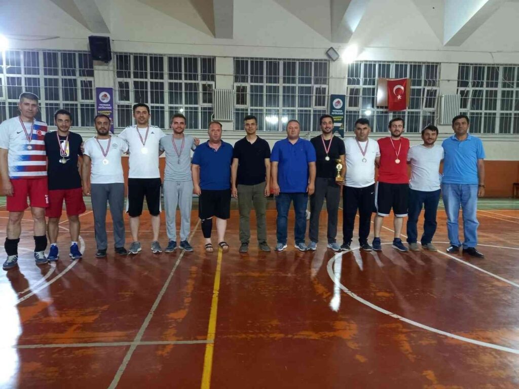 Afyonkarahi̇sarda Sağlık İçi̇n Voleybol Turnuvası Düzenlendi̇