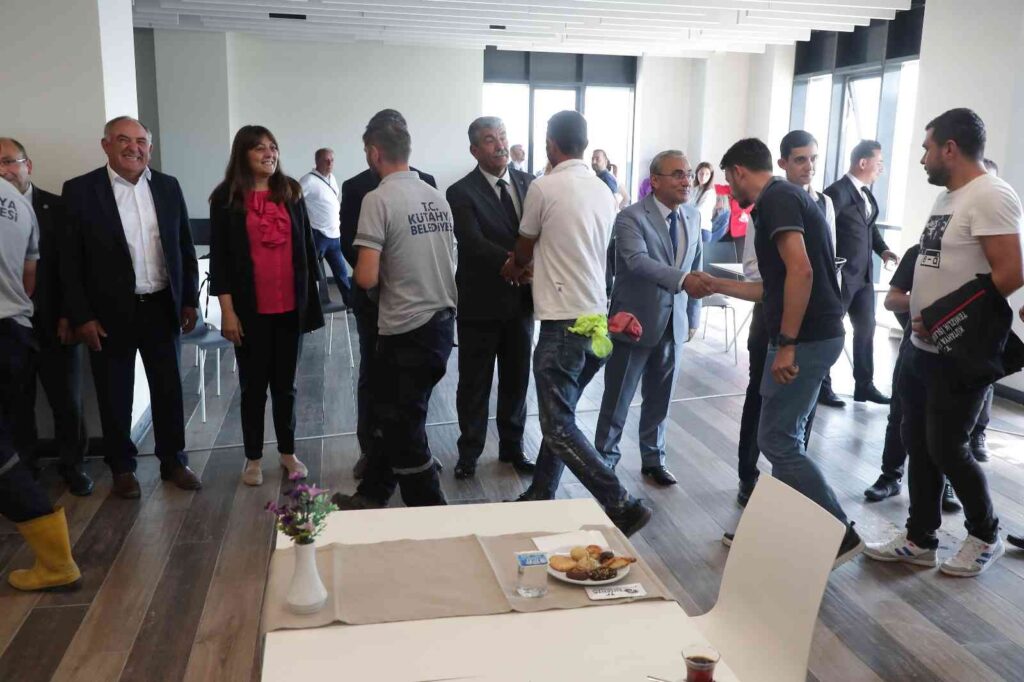 Başkan Işık: “Kütahya Belediyesi çalışanları ile güçlü”