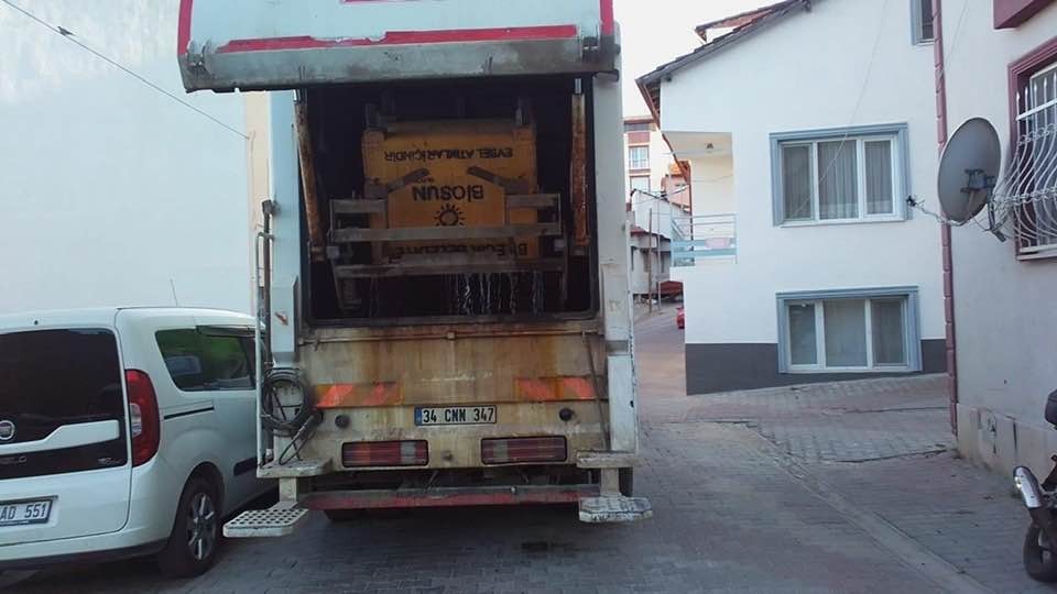 Başkan Yaman Konteyner Dezenfekte İşlemleri̇ni̇n Sıkılaştırıldığını Bi̇ldi̇rdi̇