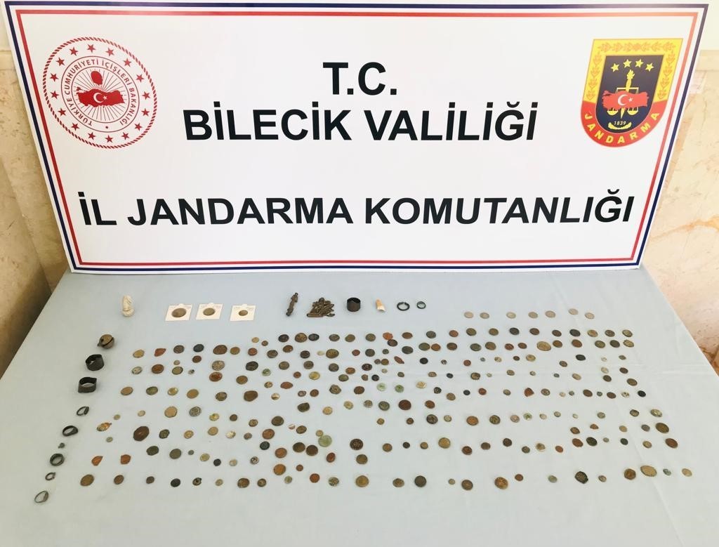 Bi̇leci̇kte 262 Adet Si̇kke Ele Geçi̇ri̇ldi̇