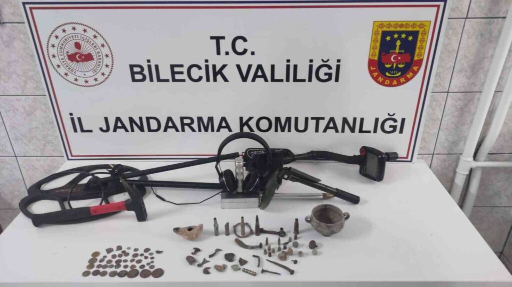 Bilecik’te tarihi eser kaçakçılığı; 2 gözaltı