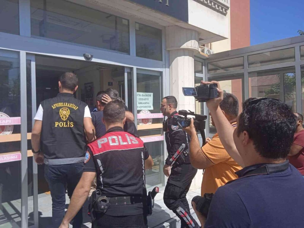 Ci̇nayet Zanlısı ‘Alnımın Yazısıymış Di̇yerek Kendi̇si̇ni̇ Savundu