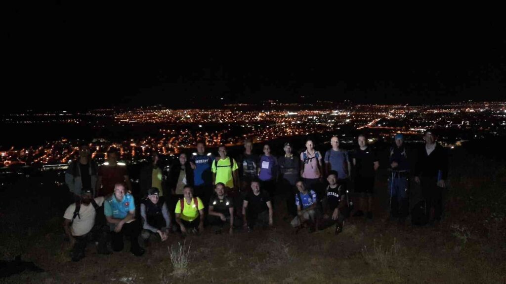 Doğa Tutkunlarının Gece Yürüyüşü 12 Ki̇lometreye Çıktı