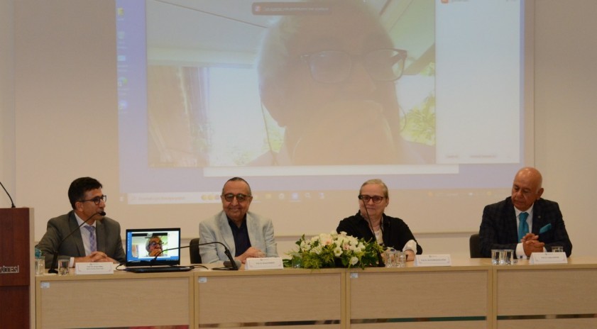 Eğitim Fakültesi’nin 40’ıncı yılı söyleşi ile kutlandı