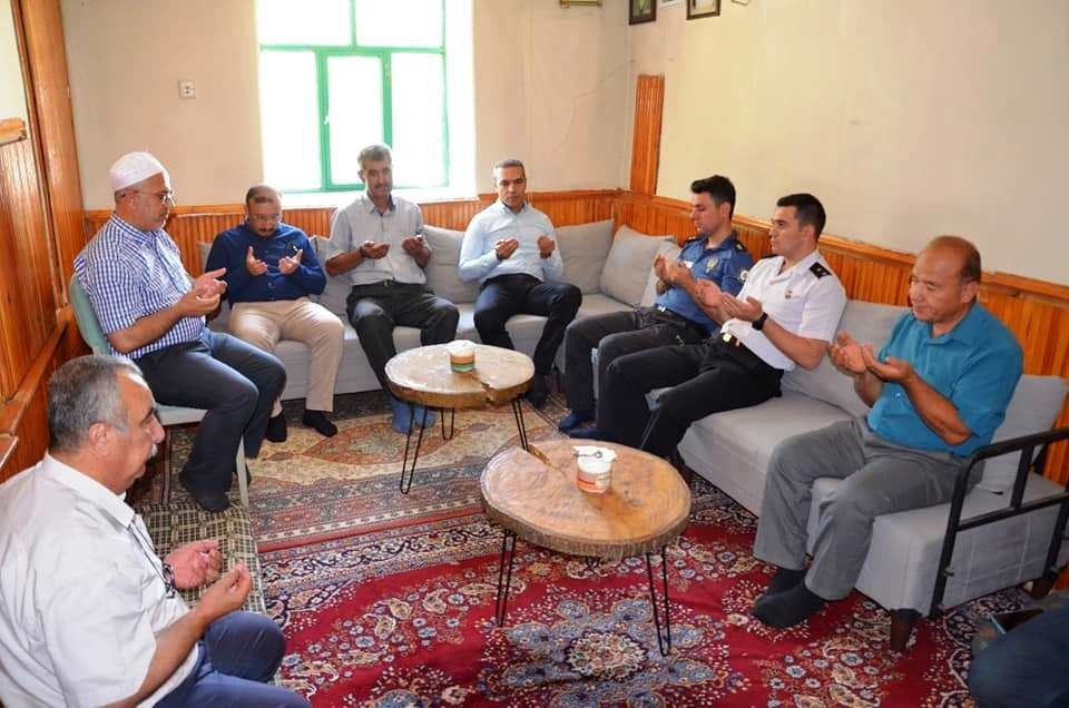 Emet’te şehit ailesi ve gazilere bayram ziyareti