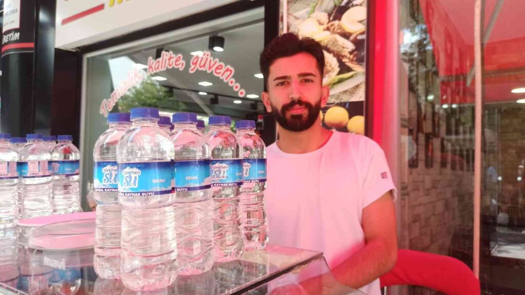 Eski̇şehi̇rde Esnaf Vatandaşa Su Yeti̇şti̇remi̇yor