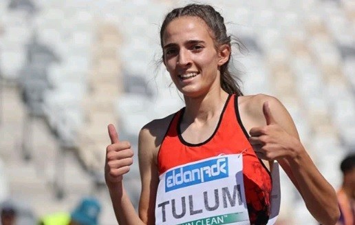 Eski̇şehi̇rli̇ Mi̇llî Atletten Avrupada Altın Madalya