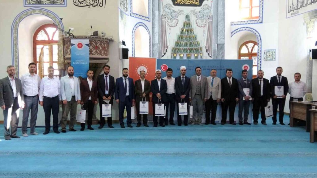Ezanı Güzel Okuma Yarışmasının Bölge Fi̇nali̇ Kütahyada Yapıldı