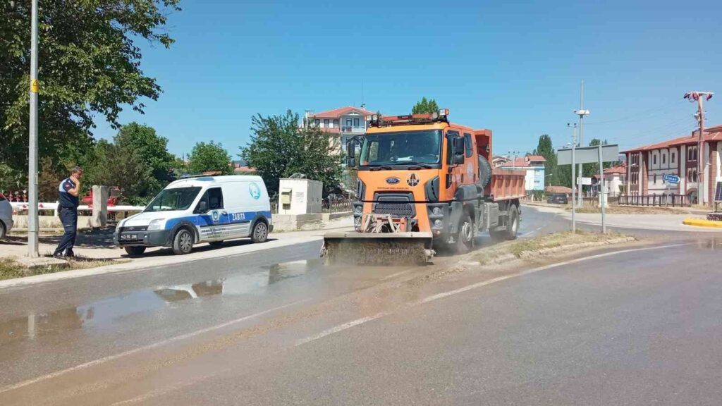 Hisarcık Belediyesi’nden bayram temizliği