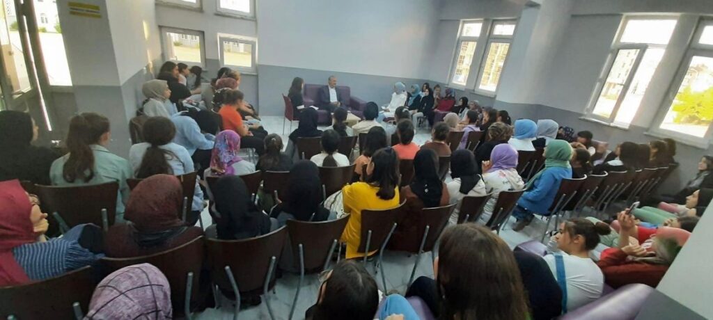 Kazancı, kariyer sohbetine katıldı