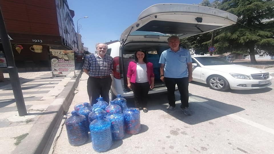 Kınıkspor Engelli̇ Vatandaşlar İçi̇n Ki̇lolarca Kapak Topladı