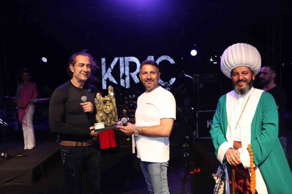 Kıraç Sivrihisar’da sevenlerini coşturdu