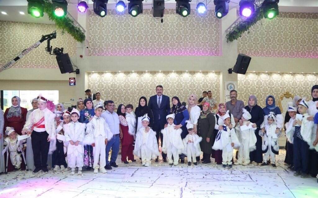 Kütahyada 27 Engelli̇ Çocuk İçi̇n Sünnet Merasi̇mi̇ Düzenlendi̇