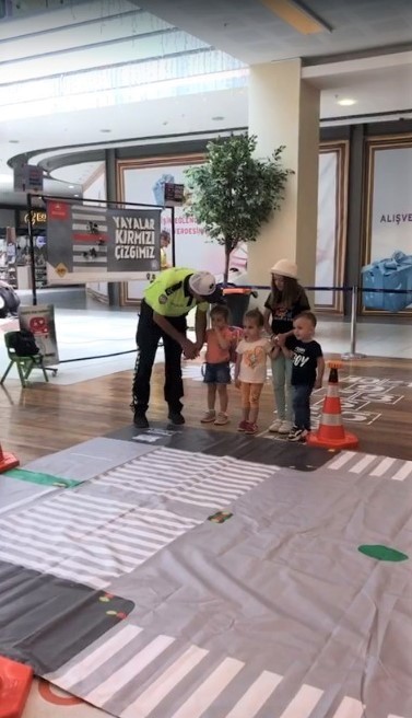 Kütahya’da 4 saatte 163 çocuğa ’Güvenlik trafik eğitimi’