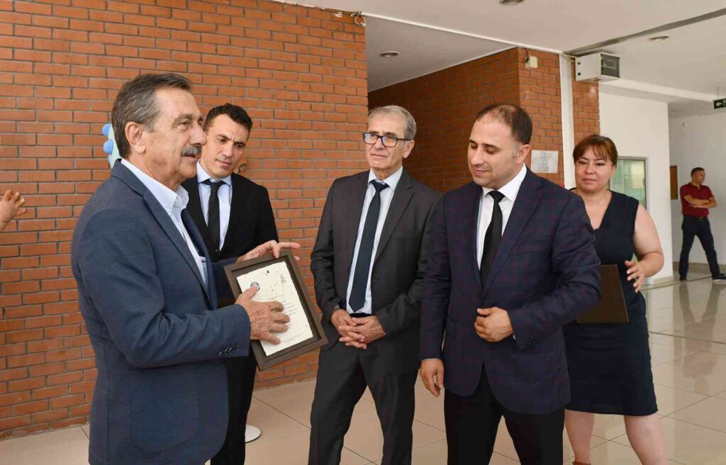 Otel İşletmeci̇leri̇ Katılım Belgeleri̇ni̇ Aldı