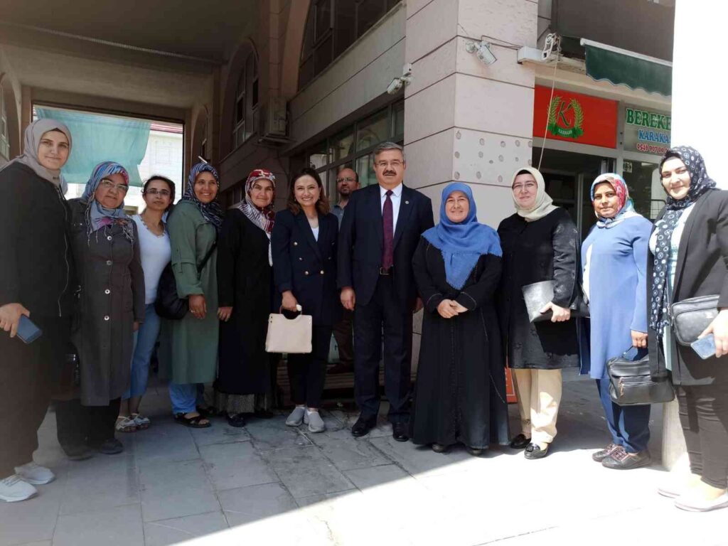 Şuhut ve Sultandağı’nda bayramlaşma sevinci