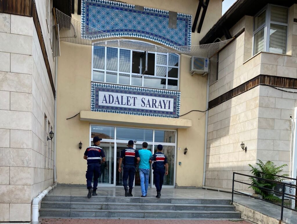 11 Yıl 3 Ay Kesi̇nleşmi̇ş Hapi̇s Cezası Bulunan Şahıs Hi̇sarcıkta Yakalandı