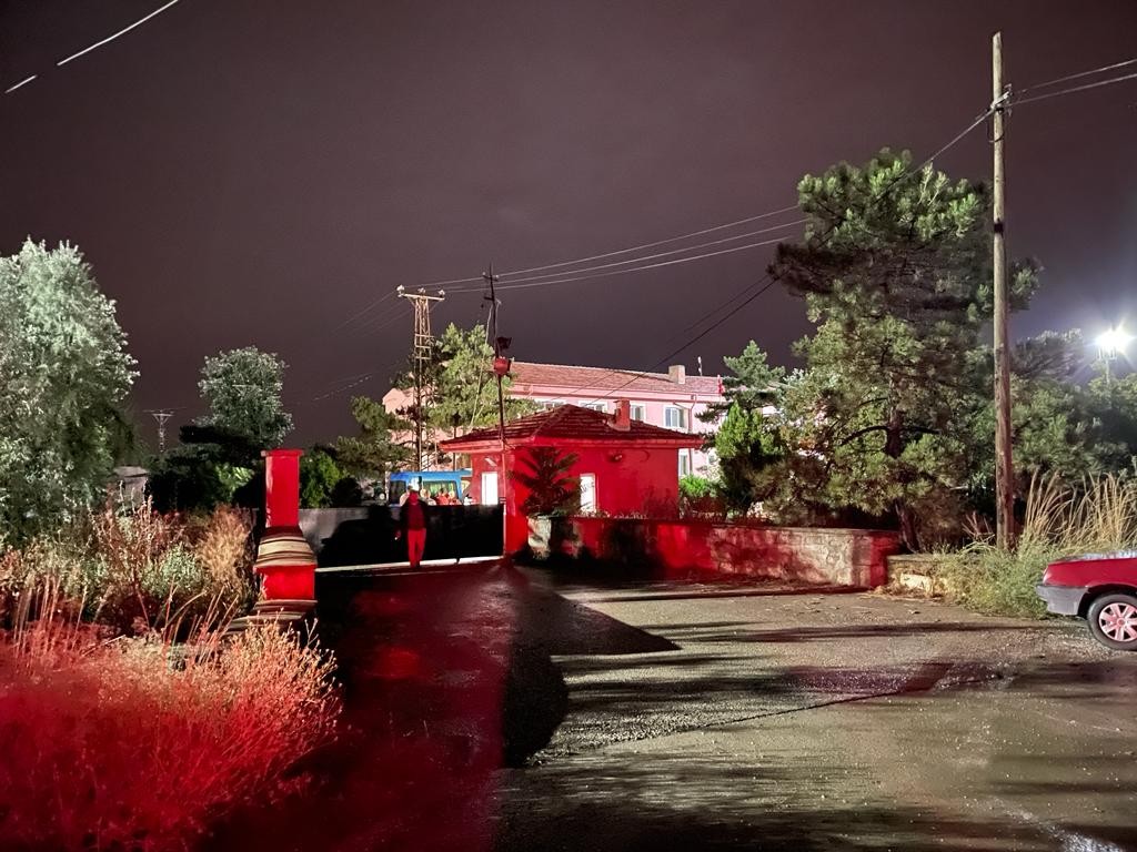 Afyonkarahi̇sar Vali̇li̇ği̇nden Düşen Uçakla İlgi̇li̇ Açıklama