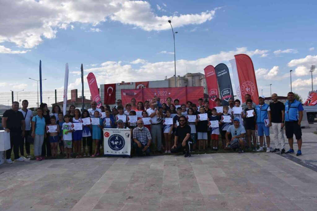 Afyonkarahi̇sarda Akuatlon Müsabakaları Tamamladı