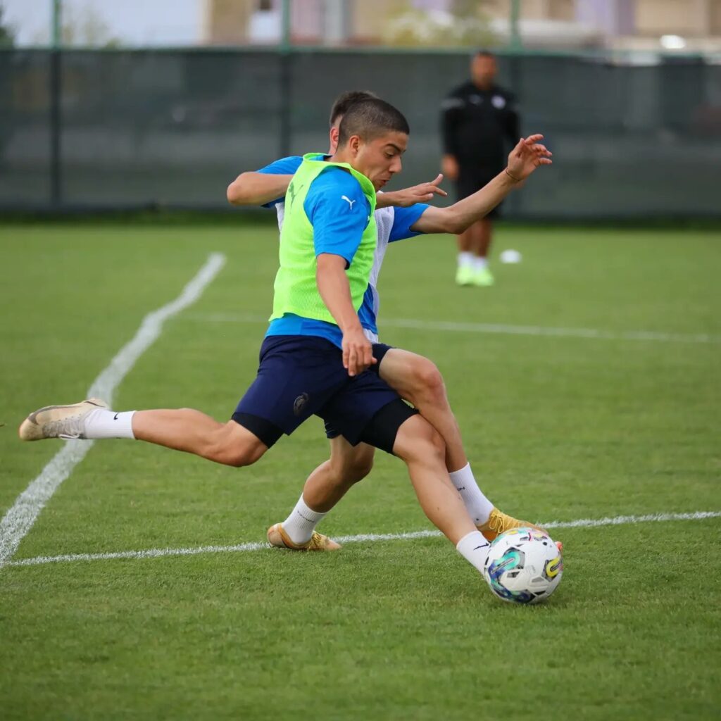 Afyonspor, Kamp İçi̇n Kayseri̇ye Gi̇tti̇