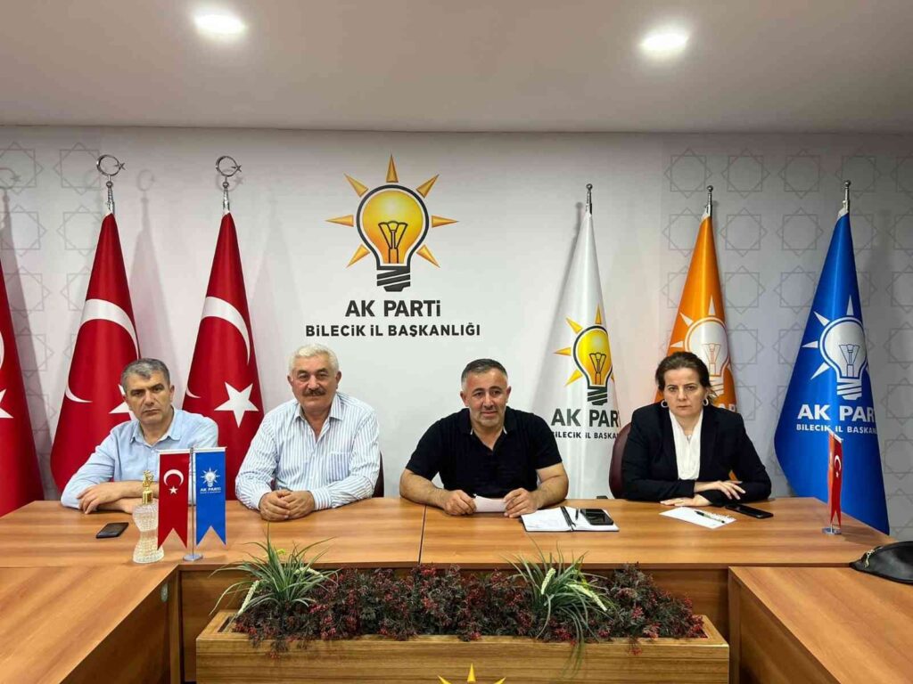 Ak Parti̇de İsti̇şareler Sıkılaştırıldı