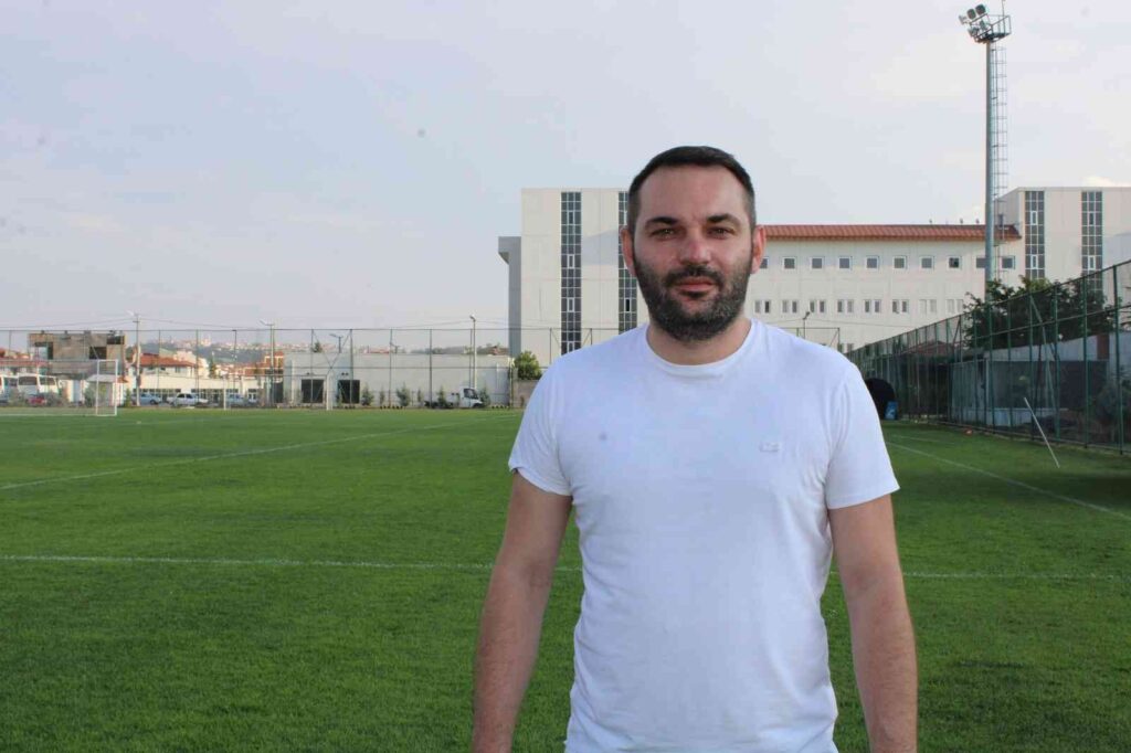 Alpagut Sümerspor Eski̇şehi̇rli̇ Futbolseverleri̇n Di̇kkati̇ni̇ Çeki̇yor