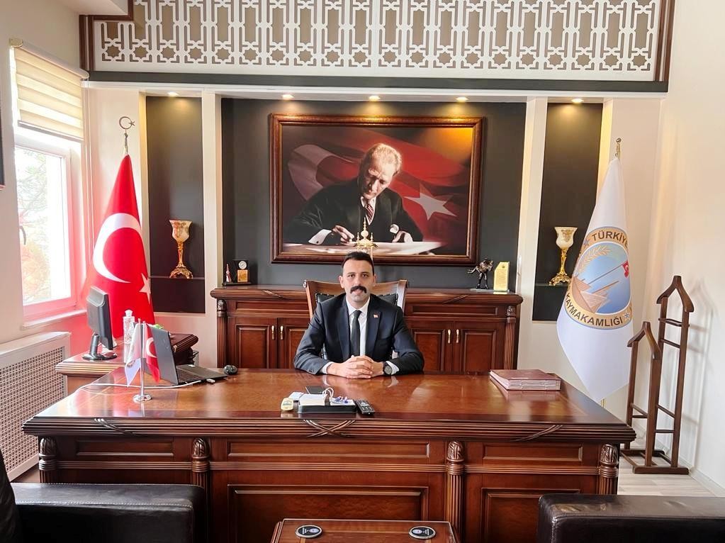 Altıntaş Kaymakamı Hüseyi̇n Bozoğlan, Görevi̇ne Başladı