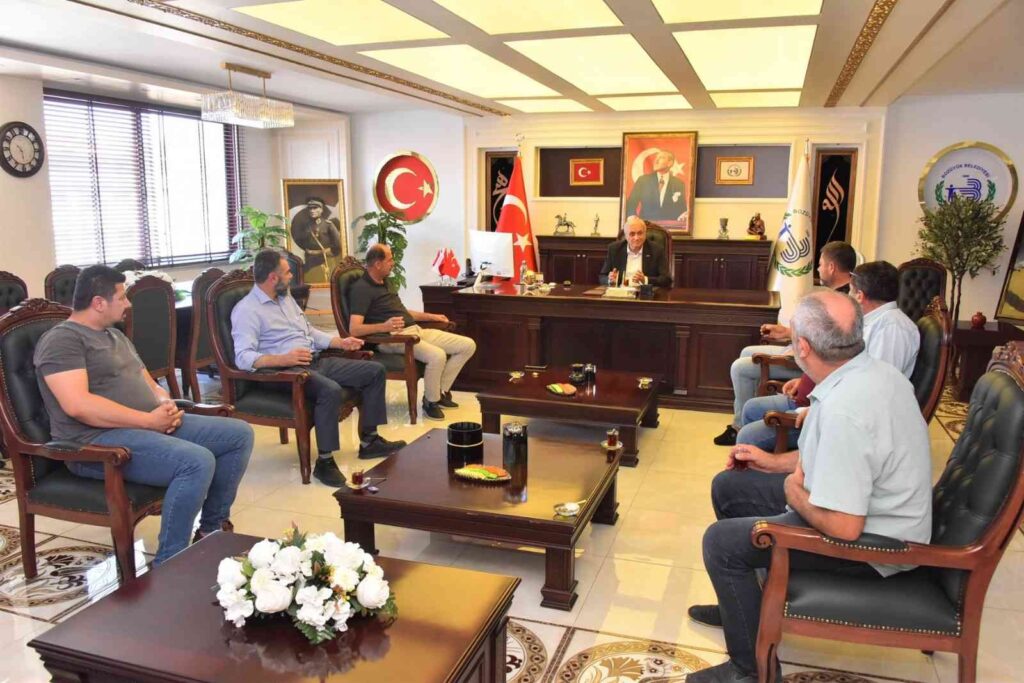 Başkan Bakkalcıoğlu Servi̇sçi̇ler İle Bi̇r Araya Geldi̇