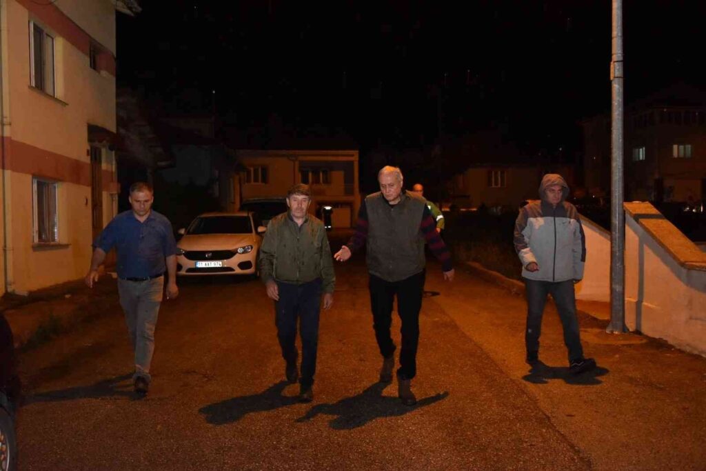 Başkan Bakkalcıoğlu Yağışlardan Olumsuz Etki̇lenen Bölgelerde İncelemelerde Bulundu