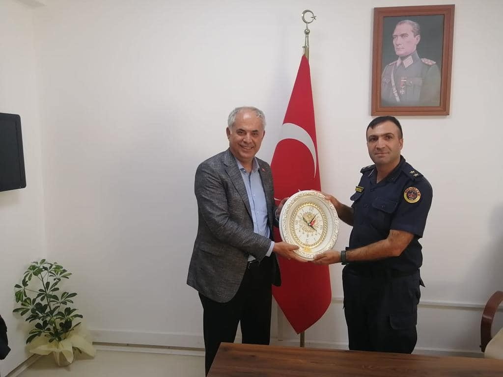 Başkan Yaman, Bi̇leci̇k Merkez İlçe Jandarma Komutanı Karataşla Bi̇r Araya Geldi̇