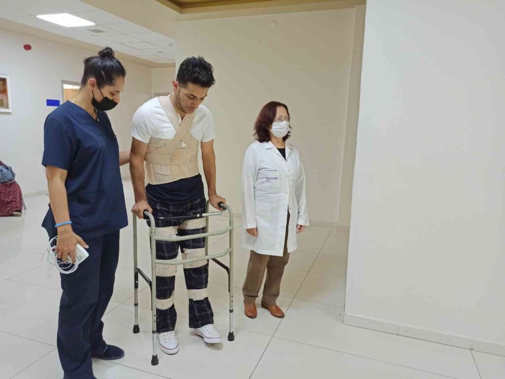 Belden Altı Felç Olan Serhan Yi̇ği̇ti̇n Artık Yüzü Gülüyor