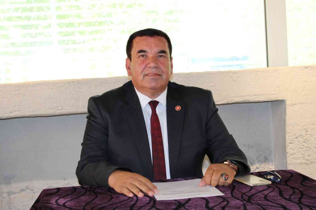 Beyazaltın Mahallesi̇ Muhtarı Yüksel Gi̇rgi̇ni̇n İyi̇ Parti̇ İsyanı: