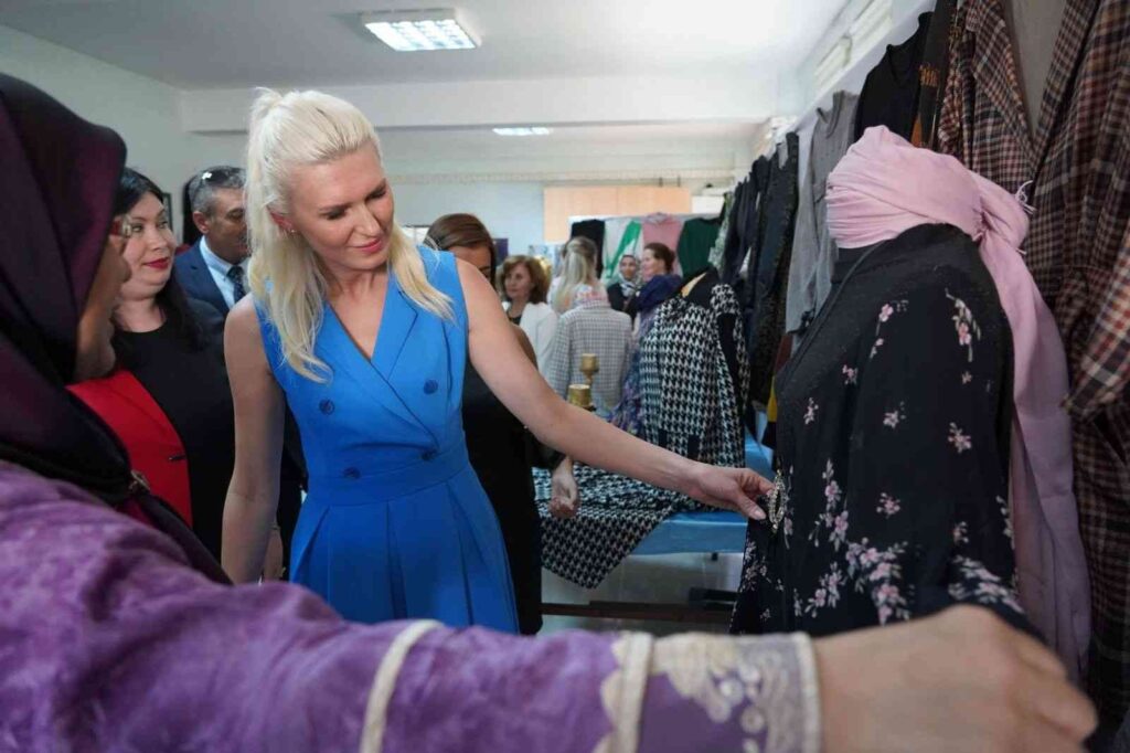 Bi̇leci̇kte Gi̇yi̇m Teknoloji̇si̇ Sergi̇si̇ Açıldı