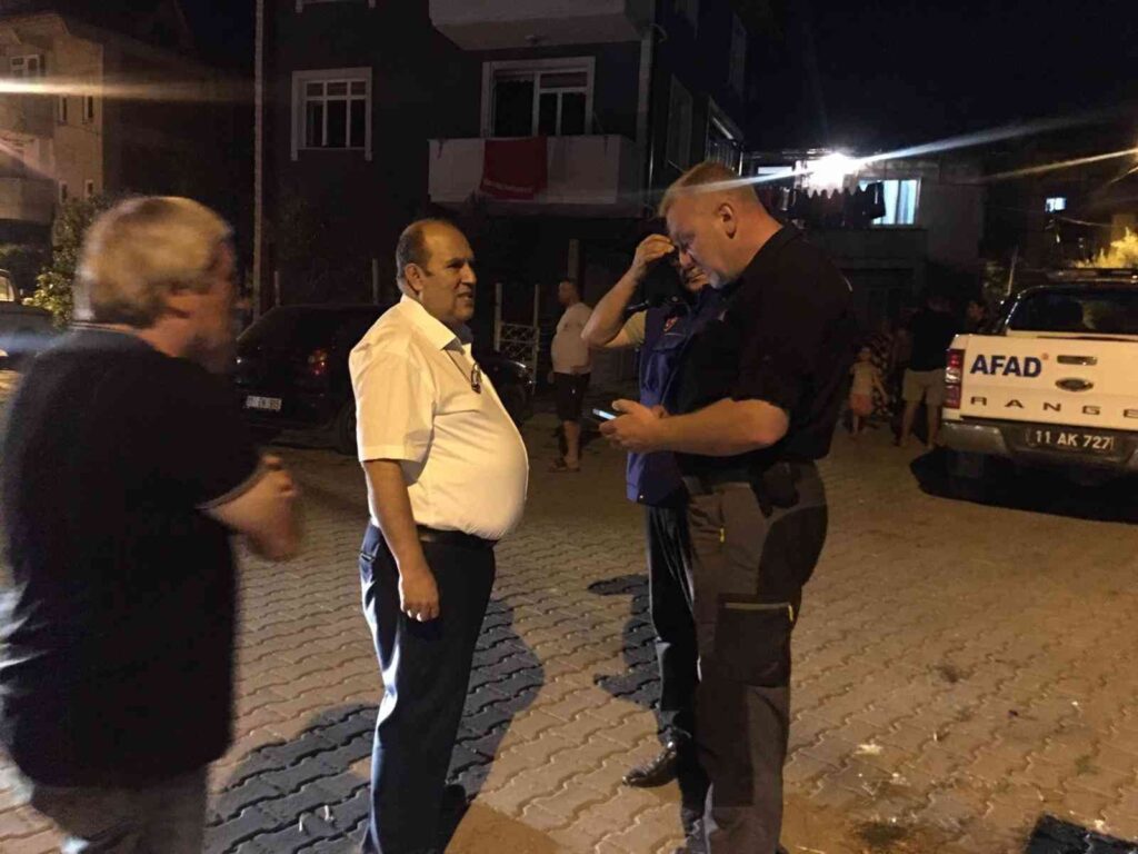 Bi̇leci̇kte Kaybolan 9 Yaşındaki̇ Çocuk İçi̇n Eki̇pler Seferber Oldu