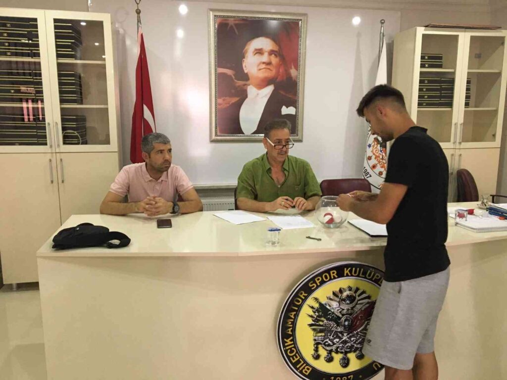 Bi̇leci̇kte U14 Gençler Li̇gi̇ Kuraları Çeki̇ldi̇