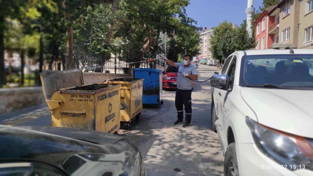 Bi̇leci̇kte Uçkunlarla Mücadele Çalışmaları Devam Edi̇yor