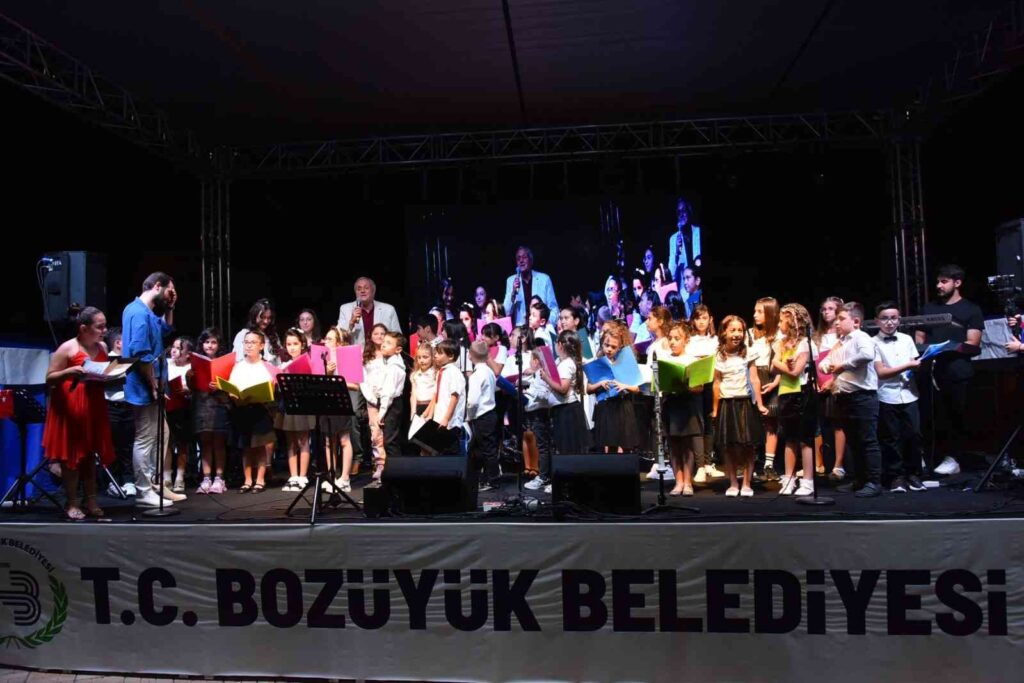 Bozüyük Beledi̇yesi̇ Çocuk Korosundan Muhteşem Konser