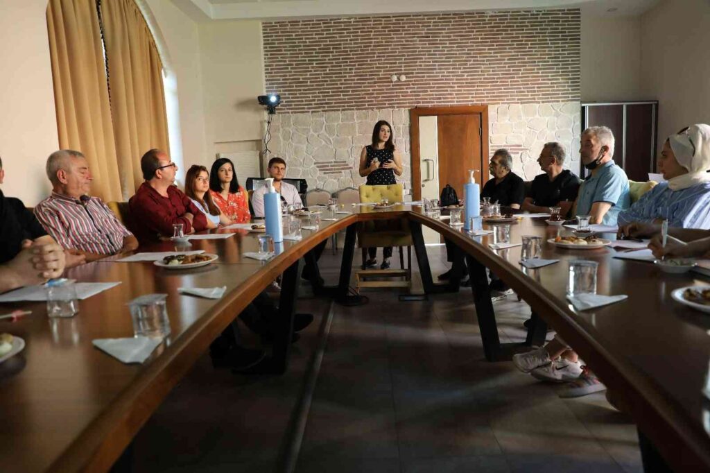 Dondurma Üreti̇ci̇leri̇ne Eği̇ti̇m